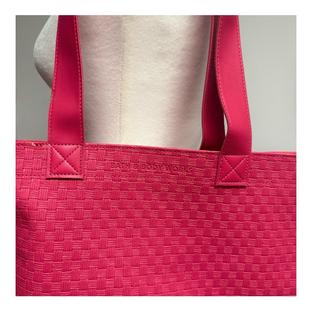 **DONATED** Bath & Body Works Pink Quilted Tote Bag - Picture 2 of 4